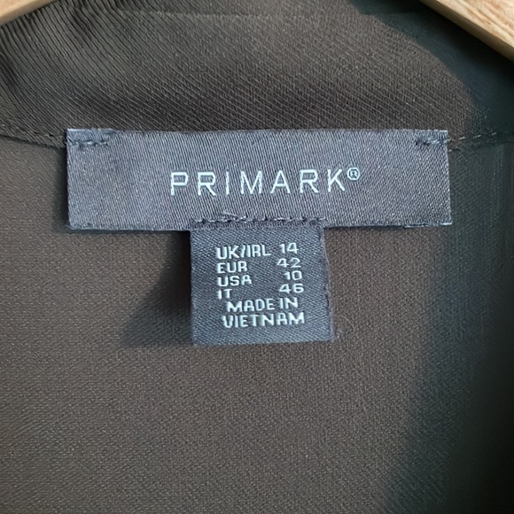 Green Blouse with Gold Buttons - Picture 2 of 3